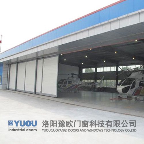 1558580115271831.jpg 推拉機(jī)庫(kù)大門(mén).jpg